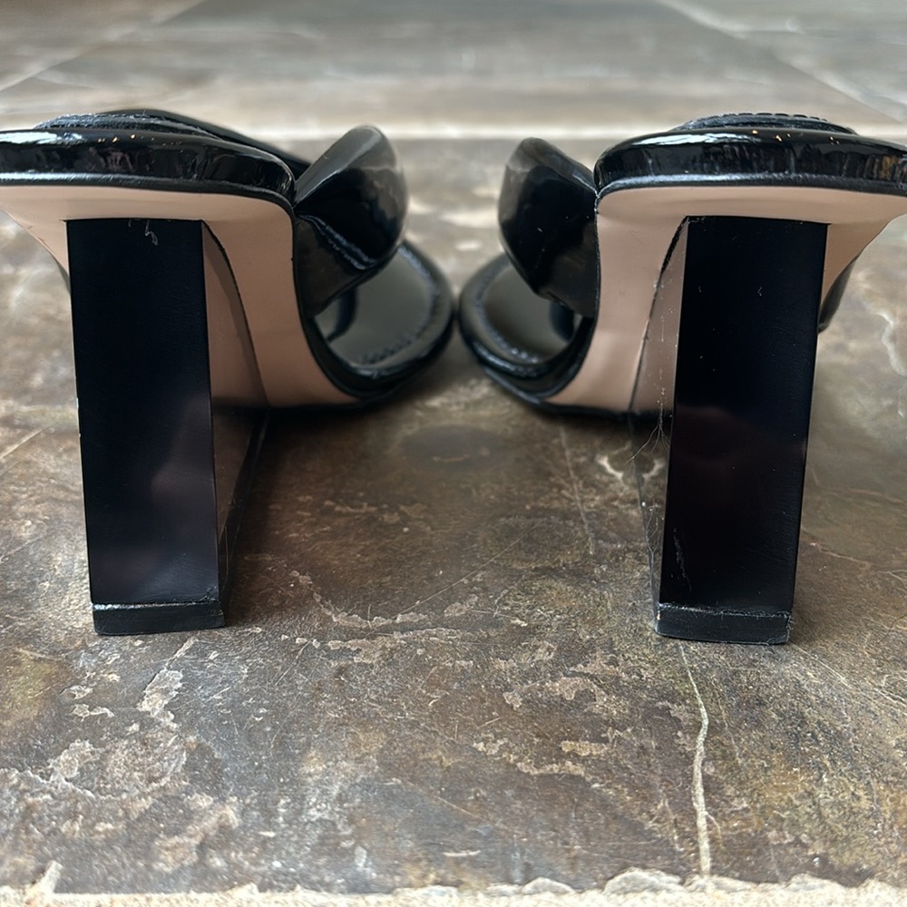 Good American Cinderella Thong Sandal - Picture 8 of 13